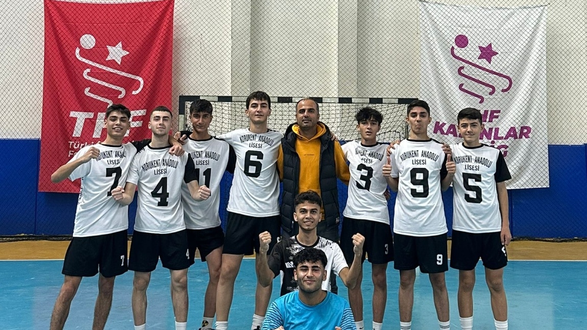 Okulumuz Katıldığı Okul Sporları Futsal Turnuvasında Gurubunu Nağbağlup Olarak Birinci Tamamlamıştır. Korukent And Lis - Hasan Akel 5 -  4 Korukent And Lis - Elit Koleji 4 - 3 Korukent And Lis- Özel Yenilik Akademi 3 - 0